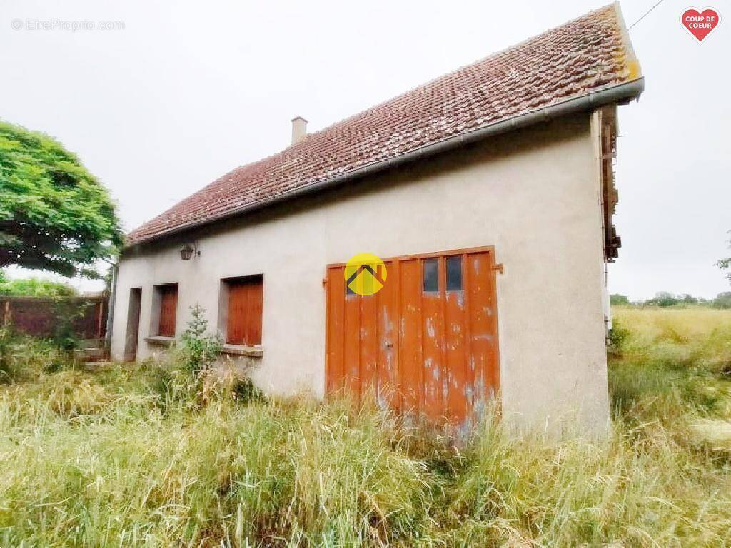 Maison à MORNAY-SUR-ALLIER