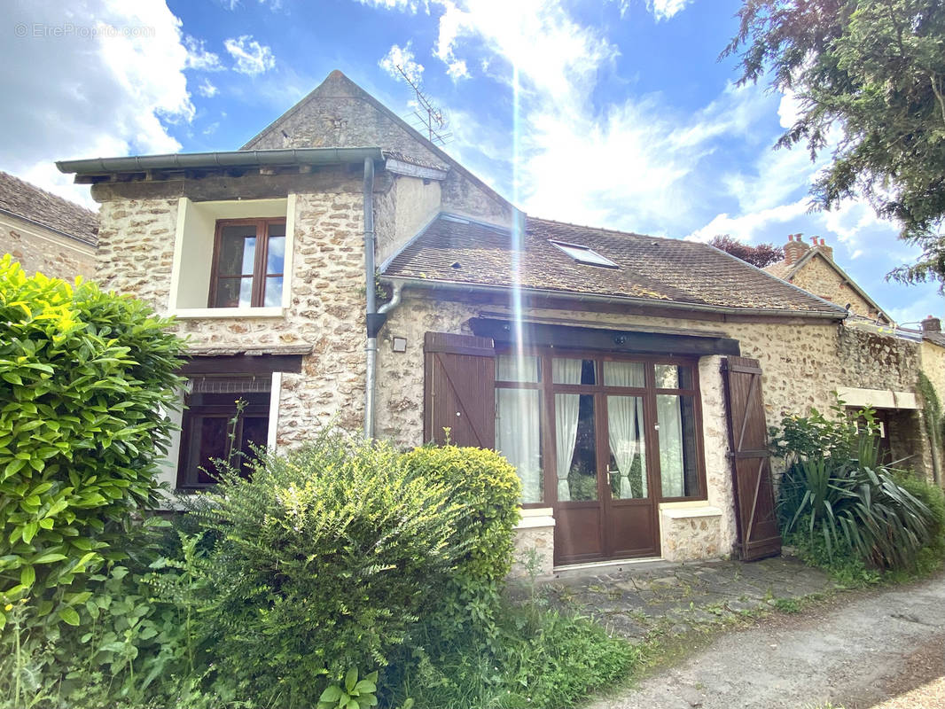 Maison à SAINT-SAUVEUR-SUR-ECOLE