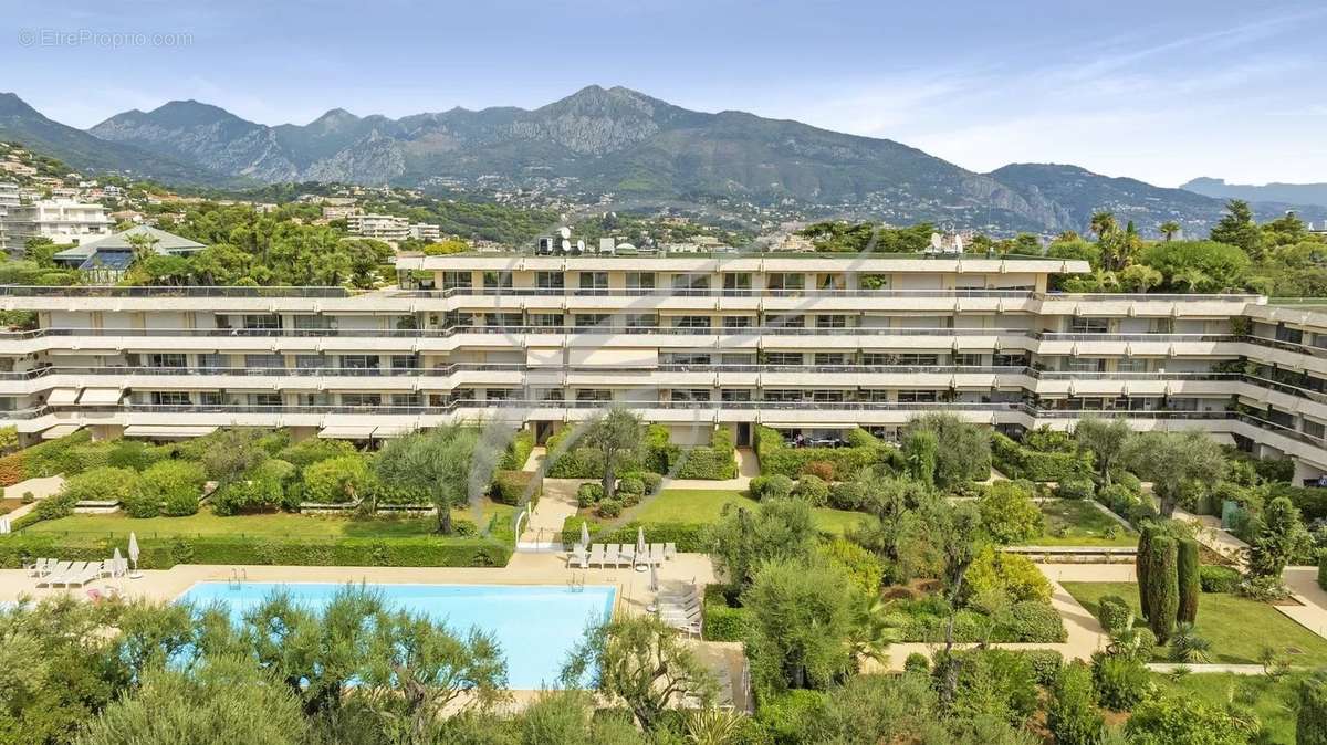 Appartement à ROQUEBRUNE-CAP-MARTIN