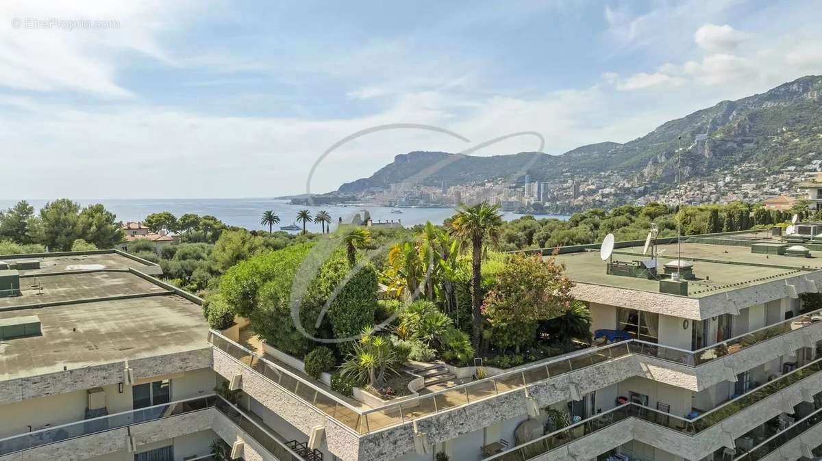 Appartement à ROQUEBRUNE-CAP-MARTIN