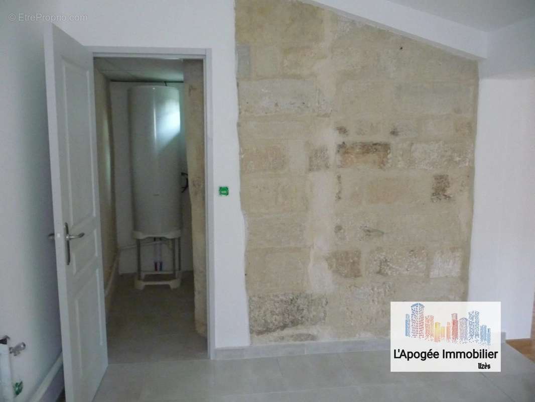 Appartement à UZES