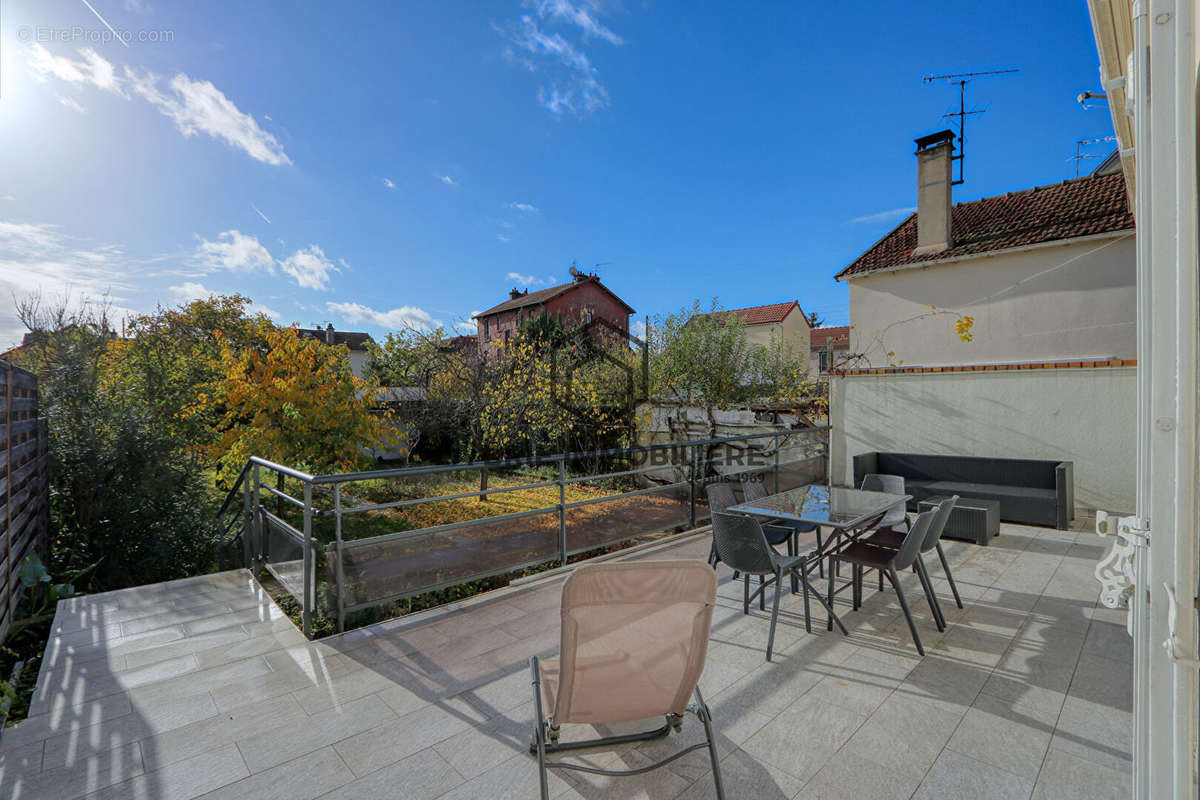 Maison à VILLENEUVE-SAINT-GEORGES