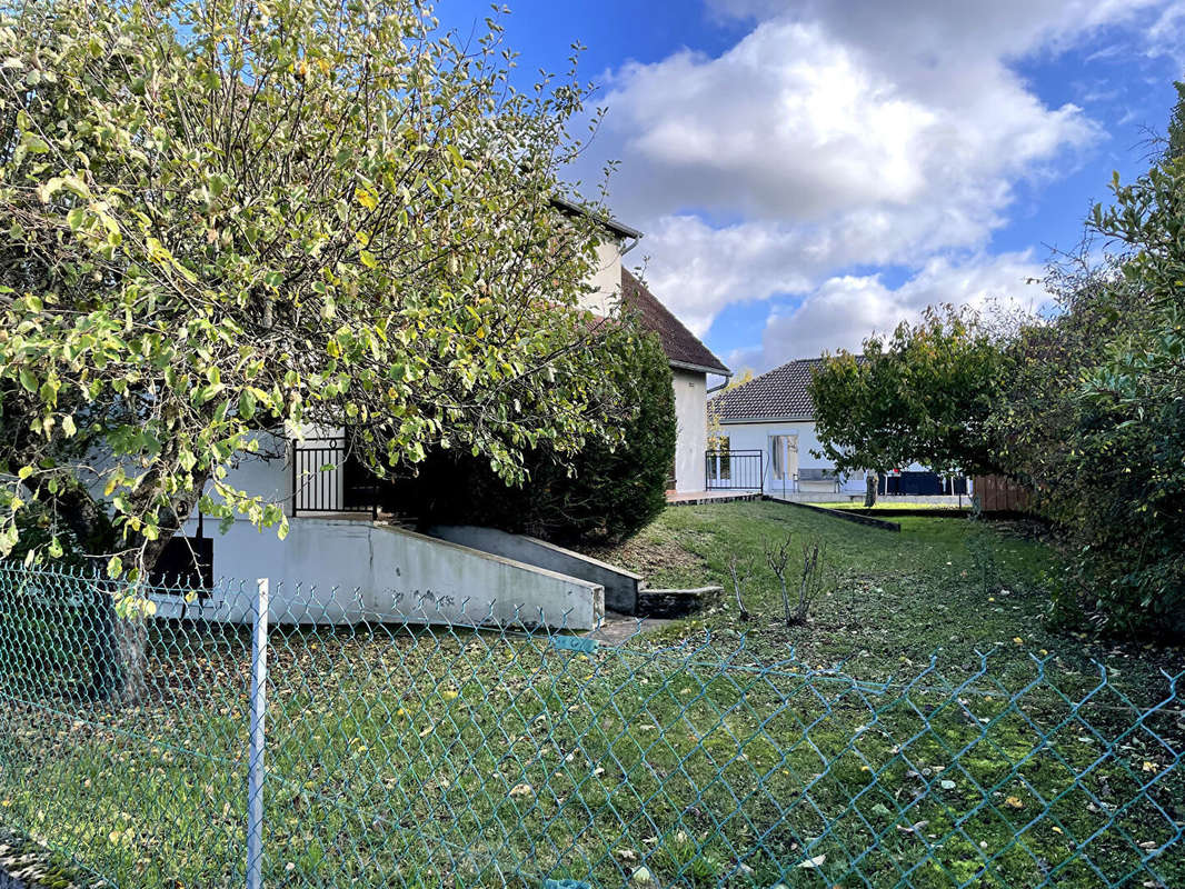 Maison à AUXERRE