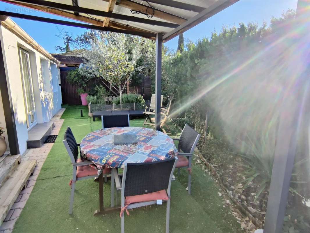 Maison à ROQUEBRUNE-SUR-ARGENS