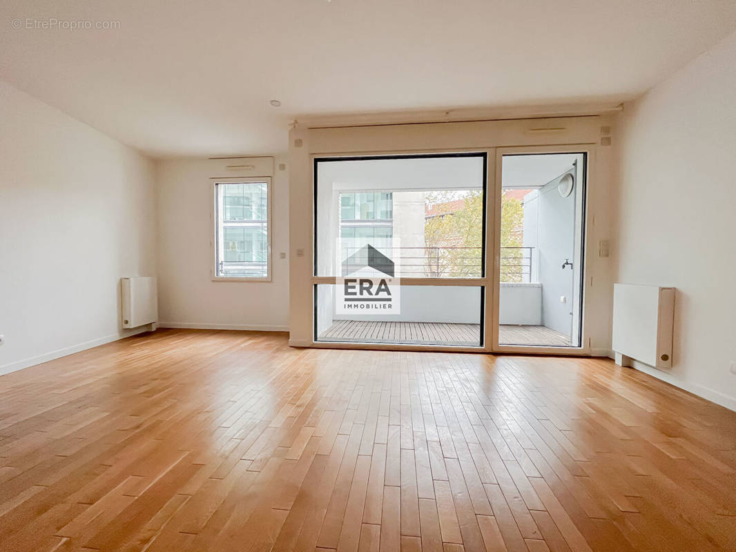 Appartement à PARIS-19E