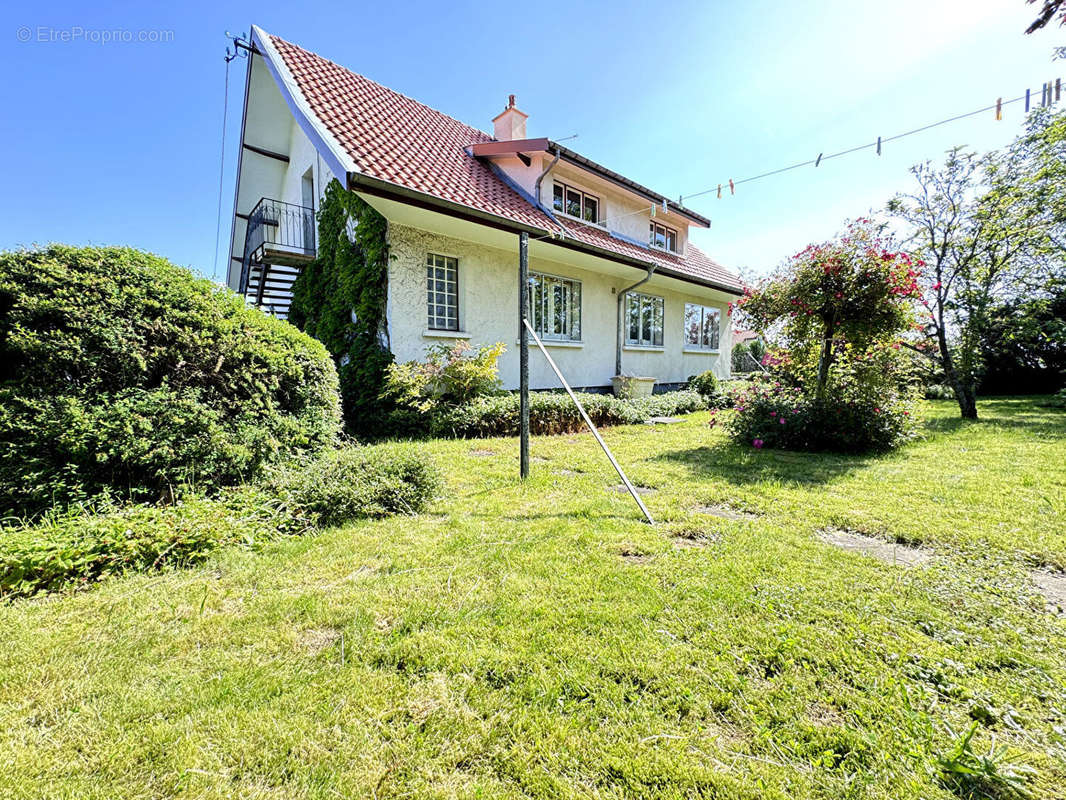 Maison à BLAINVILLE-SUR-L&#039;EAU