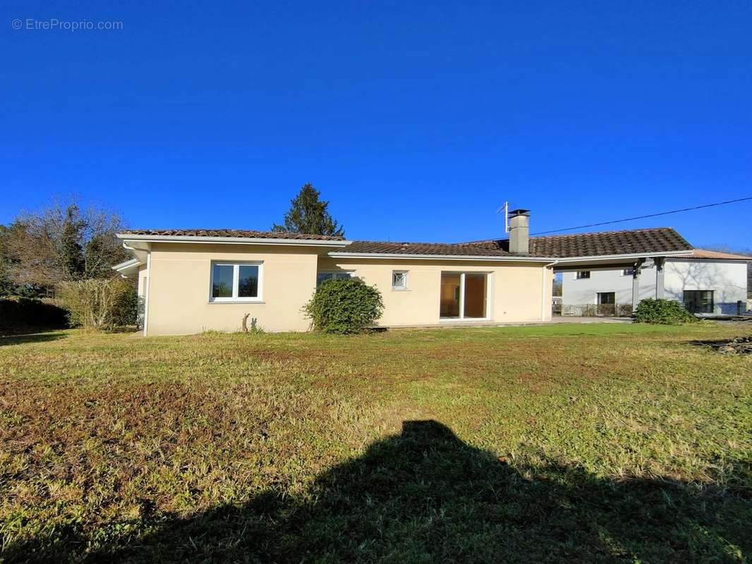 Maison à LEOGNAN