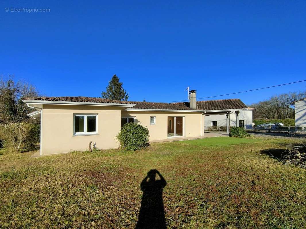 Maison à LEOGNAN