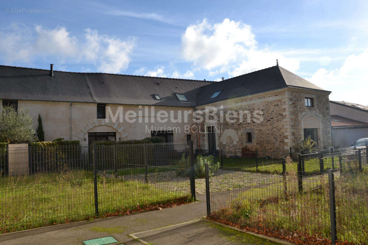 Maison à SAINTE-LUCE-SUR-LOIRE