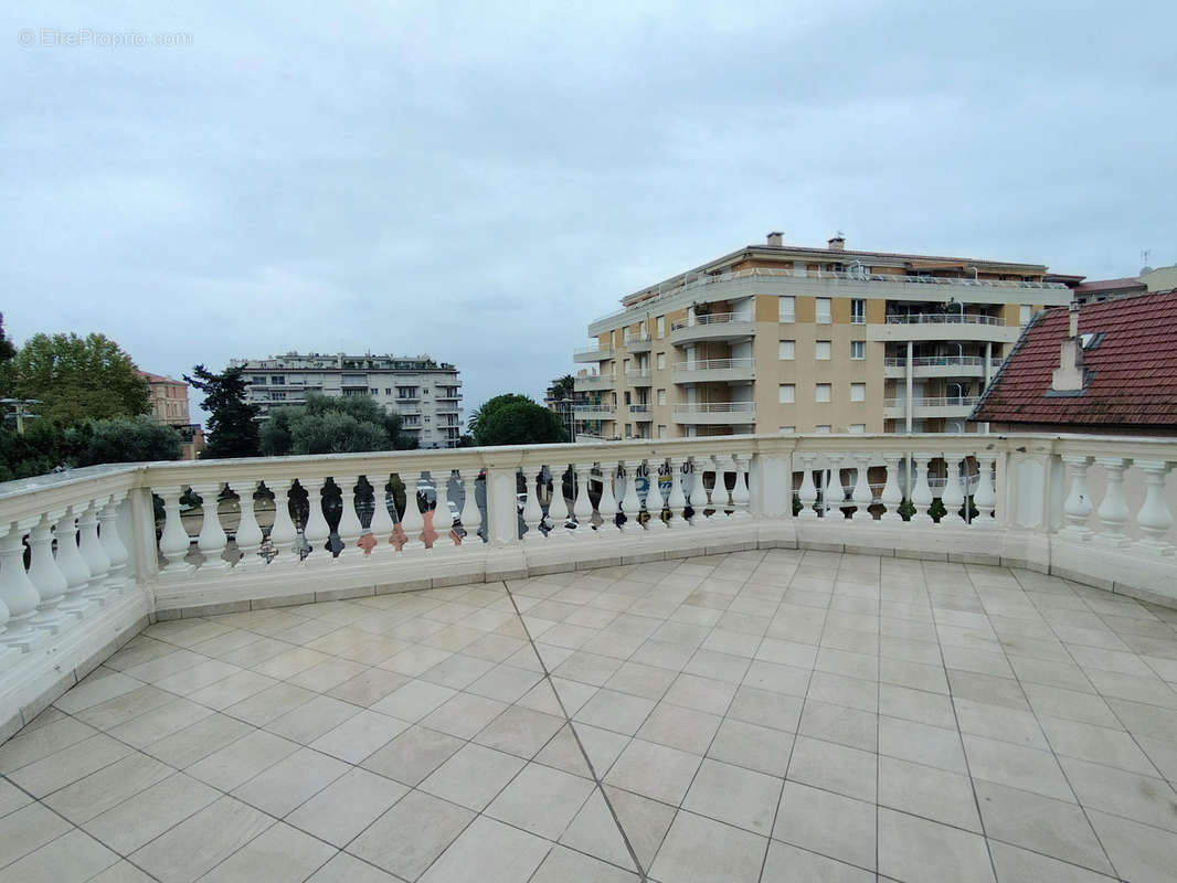 Appartement à MENTON