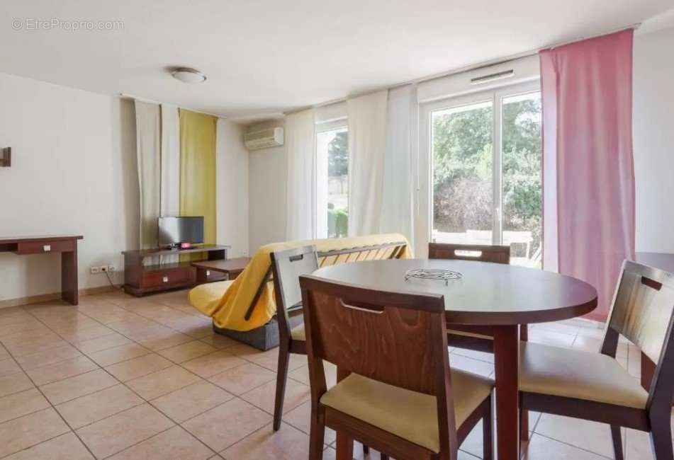 Appartement à SIX-FOURS-LES-PLAGES