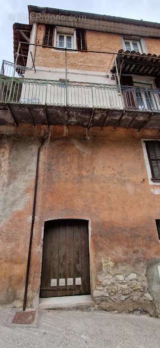 Maison à L&#039;ESCARENE