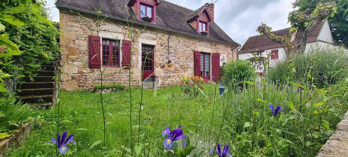 Maison à CERILLY