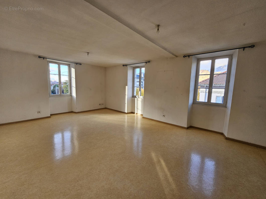 Appartement à CLUSES