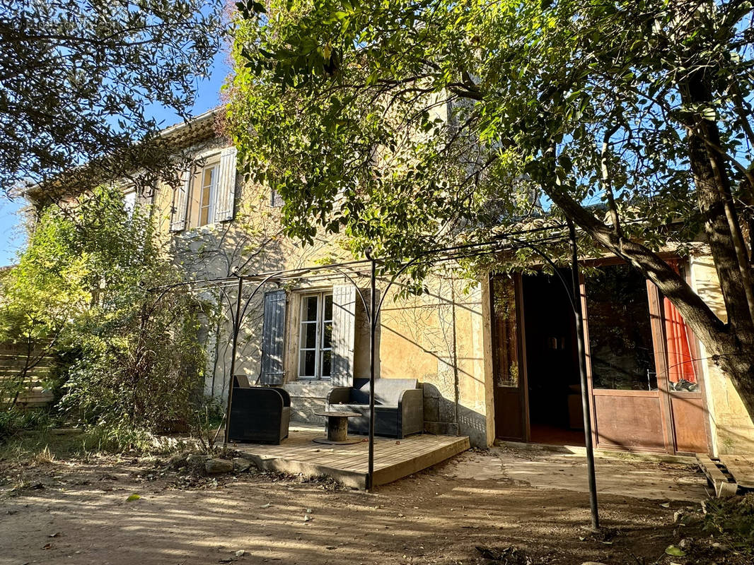 Maison à L&#039;ISLE-SUR-LA-SORGUE