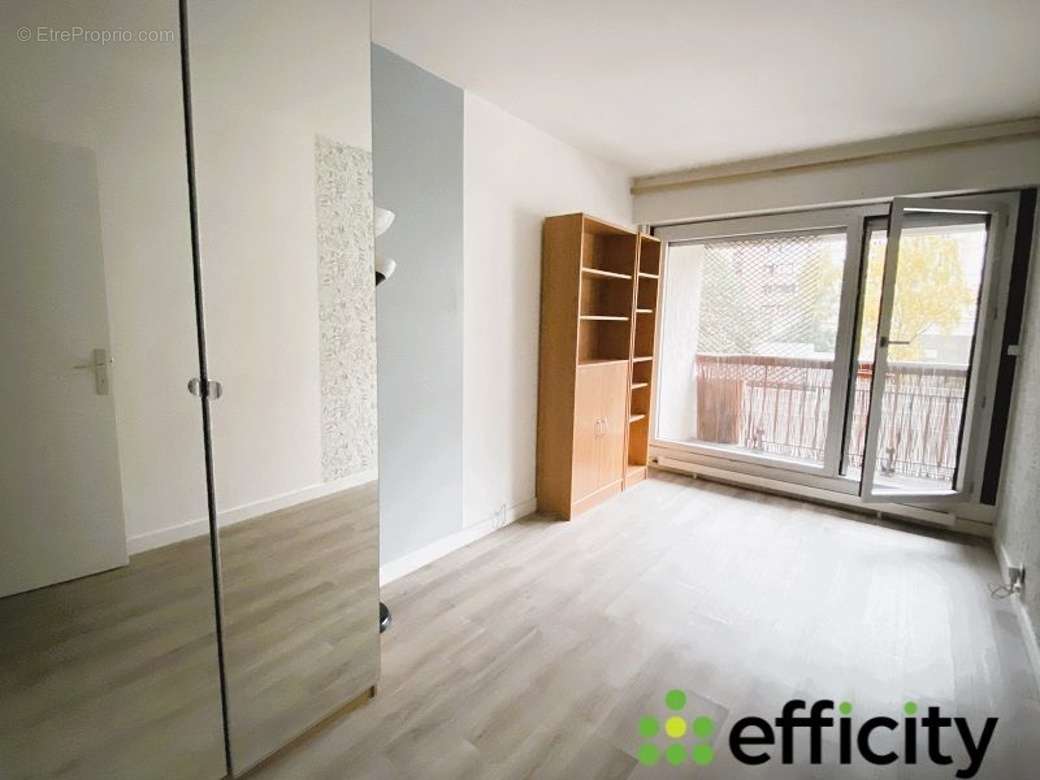 Appartement à PARIS-19E