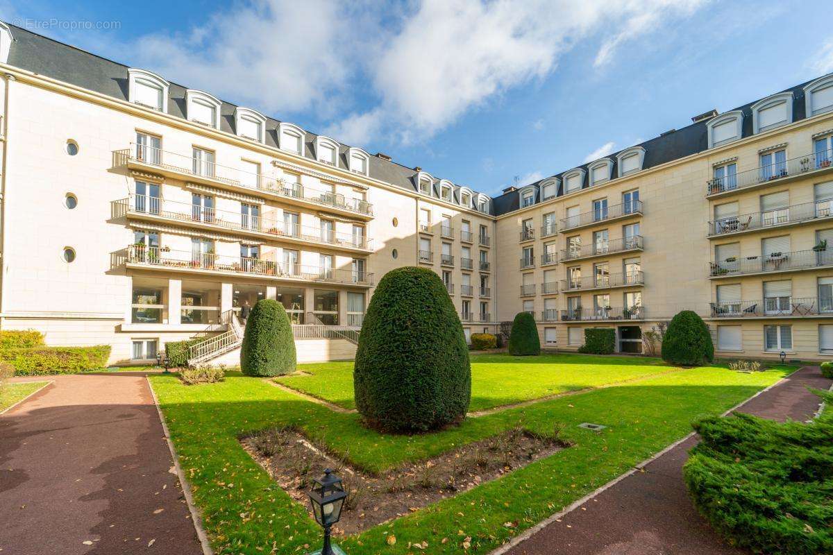 Appartement à VERSAILLES