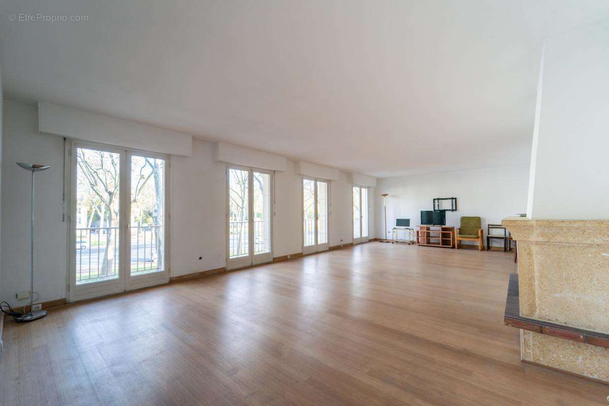 Appartement à VERSAILLES