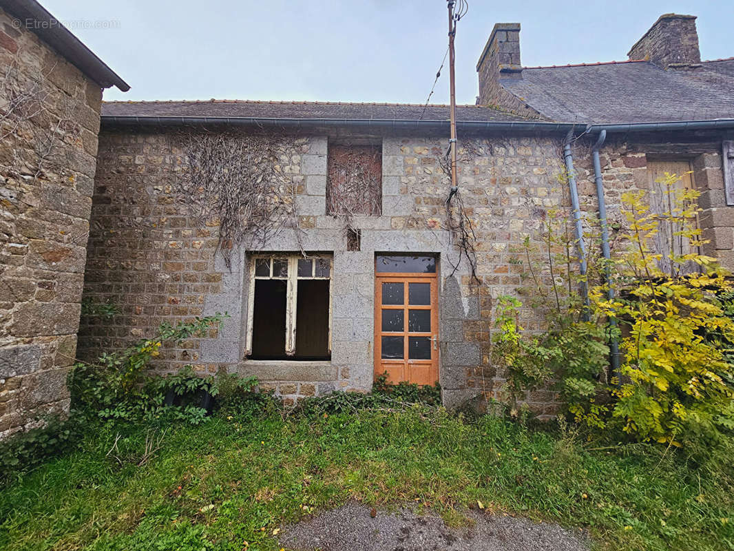 Maison à SAINT-OUEN-DES-ALLEUX