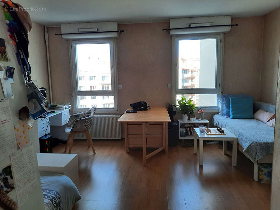 Appartement à MONTROUGE