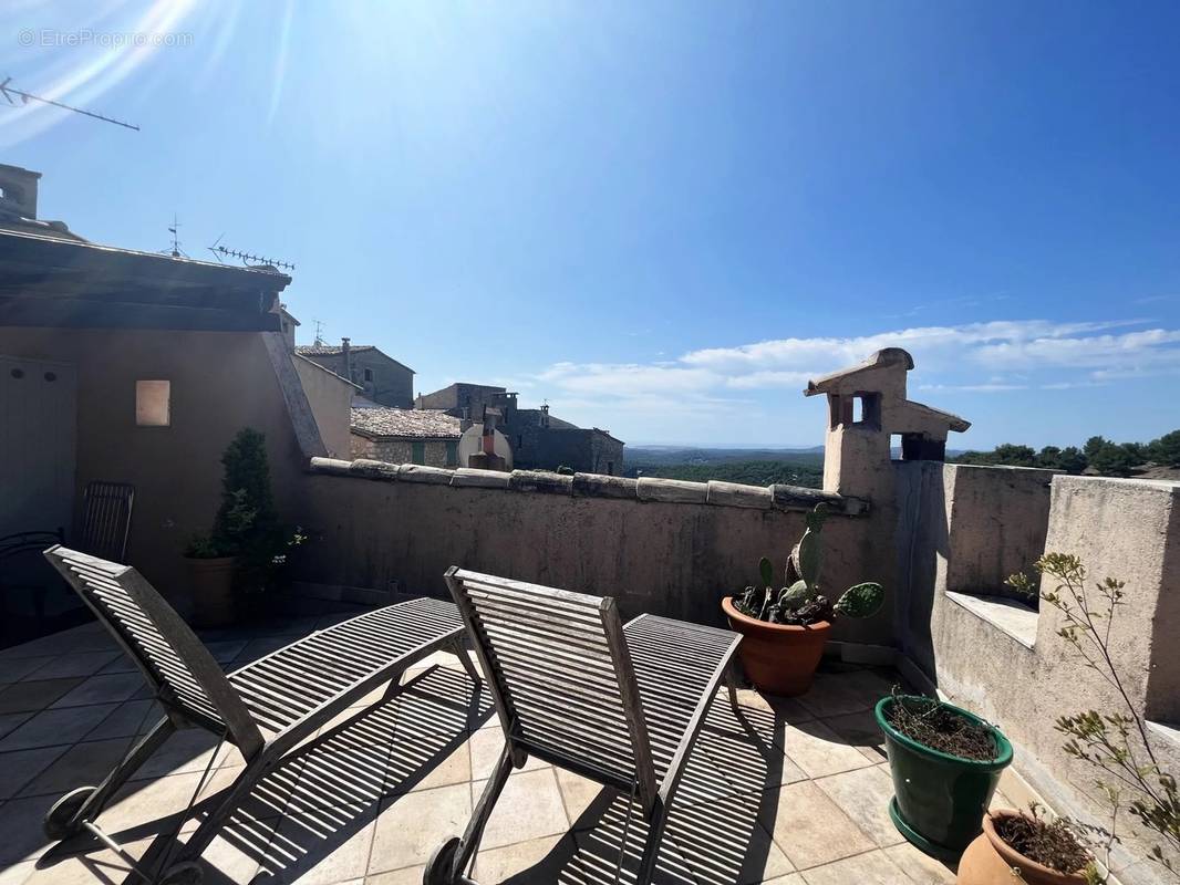 Maison à TOURRETTES-SUR-LOUP