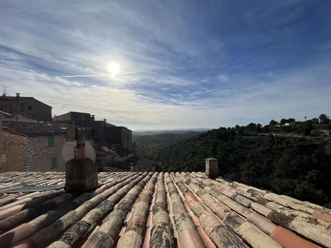 Maison à TOURRETTES-SUR-LOUP