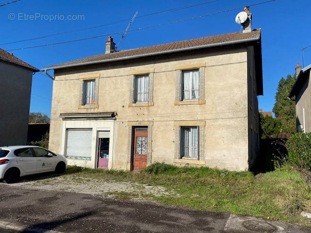 Maison à CONTREGLISE