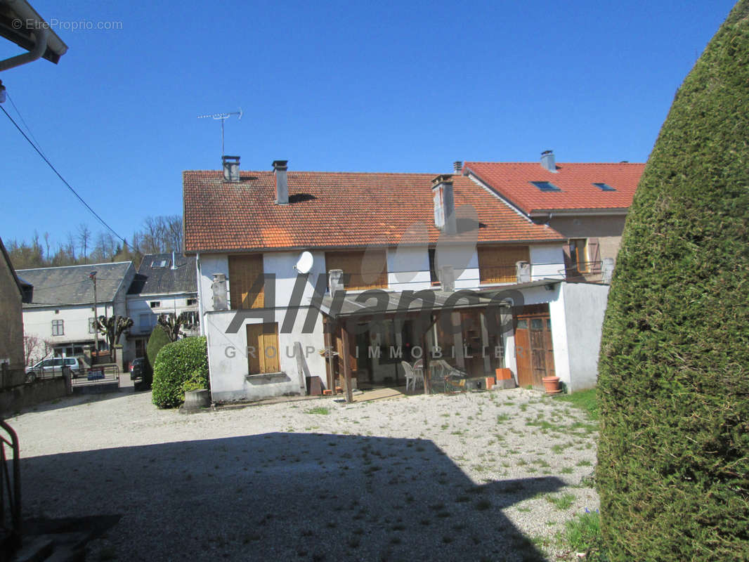 Maison à FOUGEROLLES