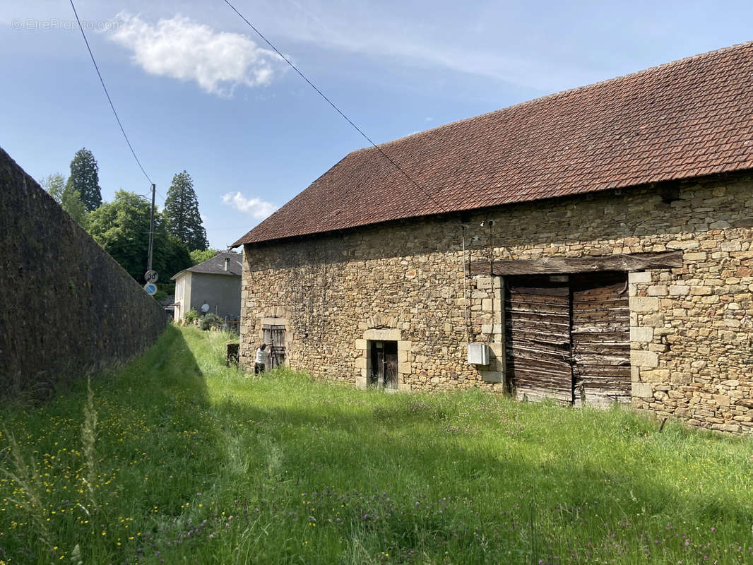 Autre à CHATEAUNEUF-LA-FORET