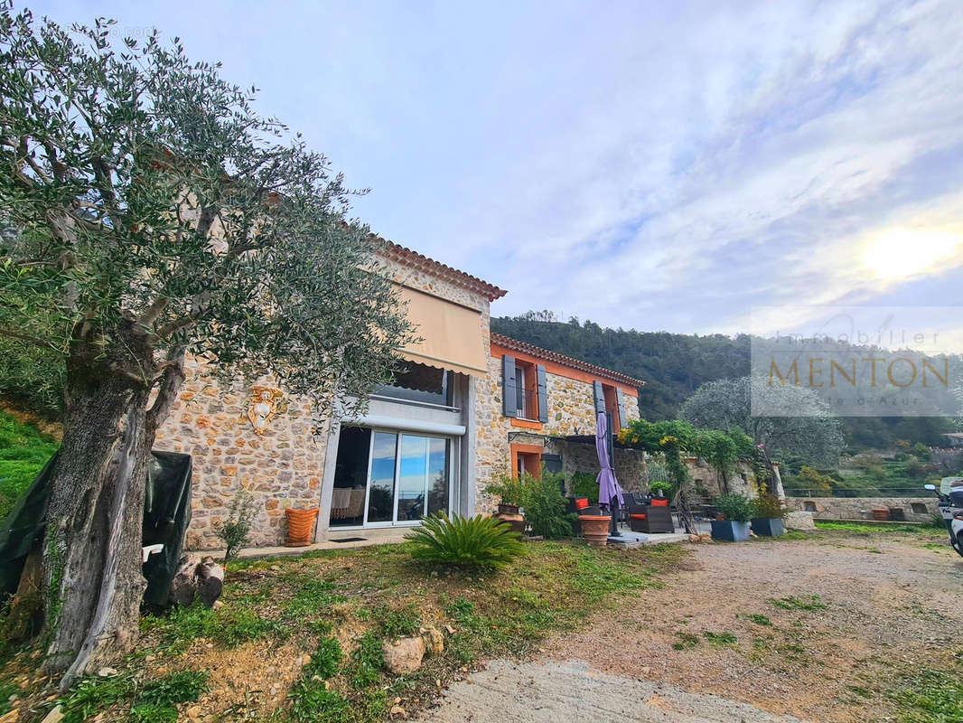 Maison à MENTON