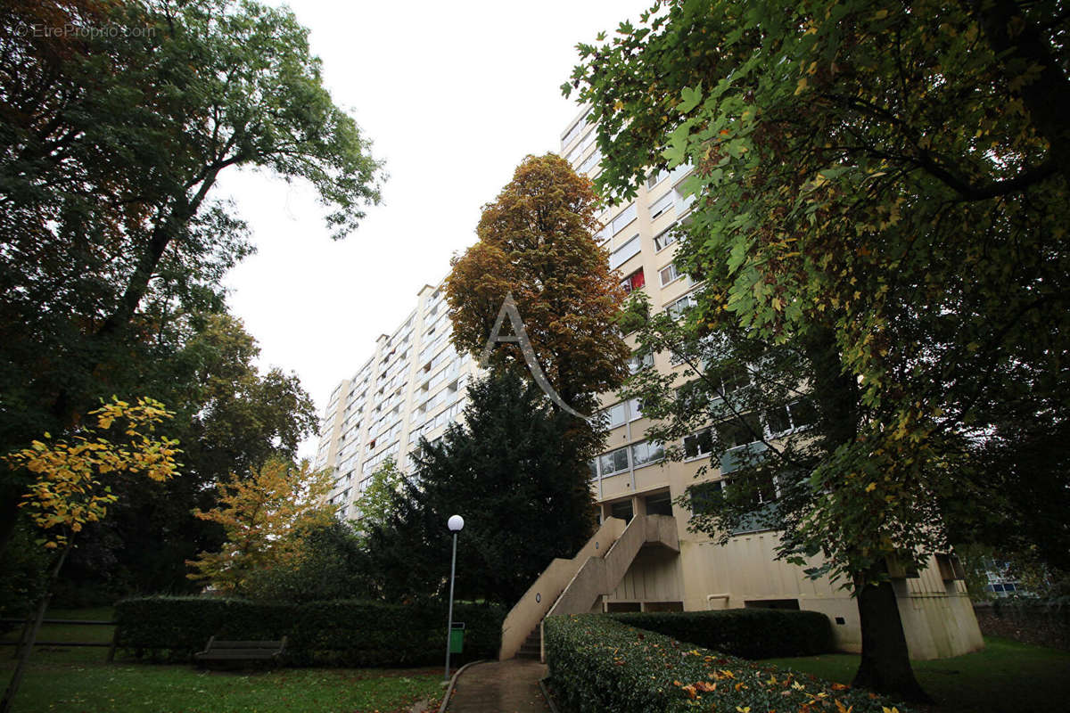 Appartement à SAVIGNY-SUR-ORGE