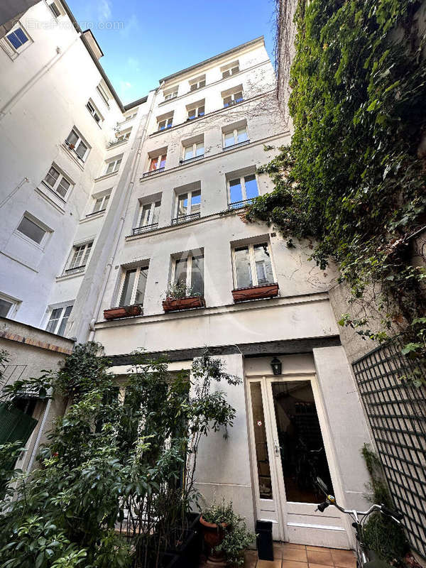 Appartement à PARIS-3E