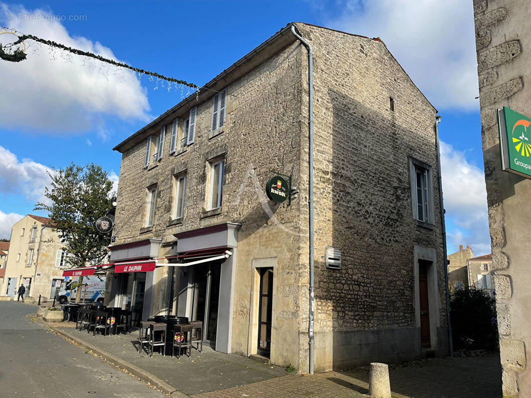 Appartement à FONTENAY-LE-COMTE