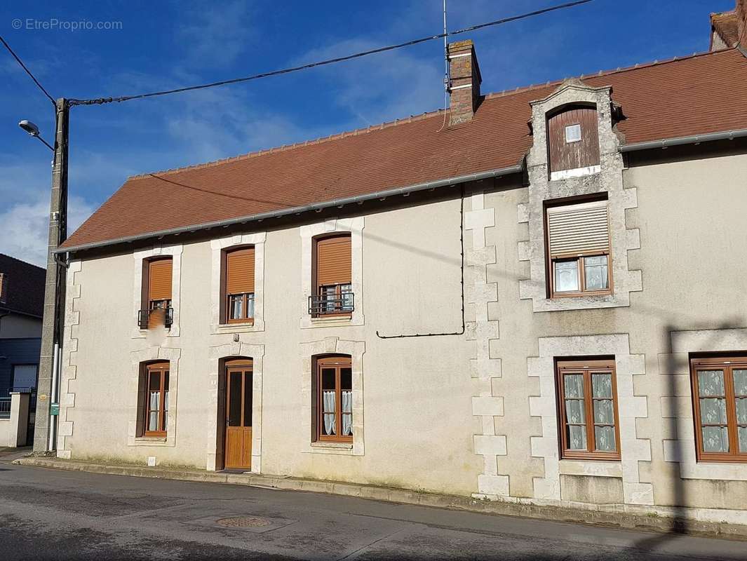 Maison à BETHINES