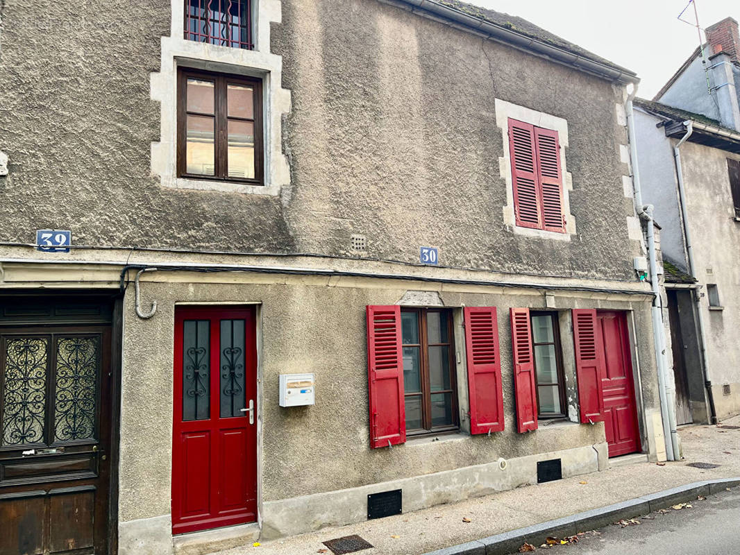 Maison à AUXERRE