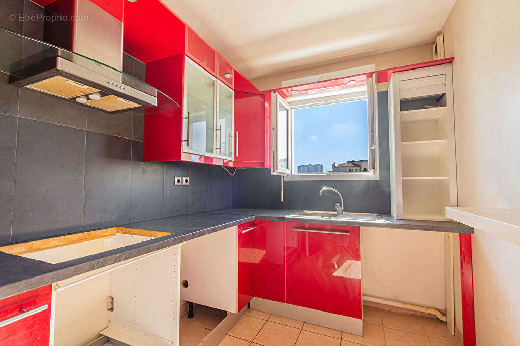 Appartement à MARSEILLE-3E