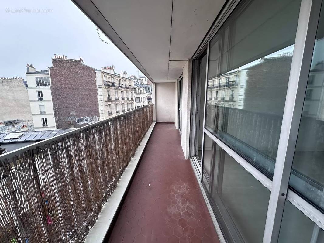 Appartement à PARIS-18E