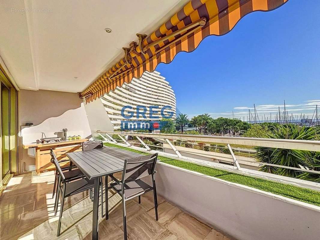 Appartement à VILLENEUVE-LOUBET