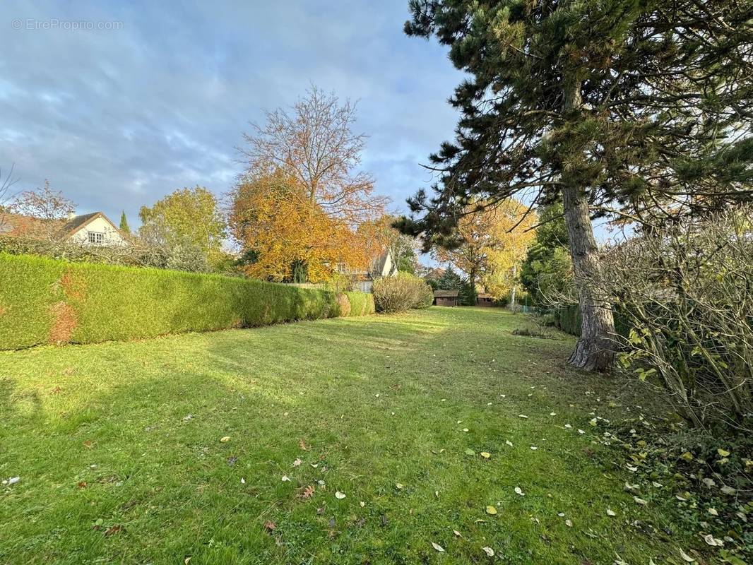 Maison à VERRIERES-LE-BUISSON