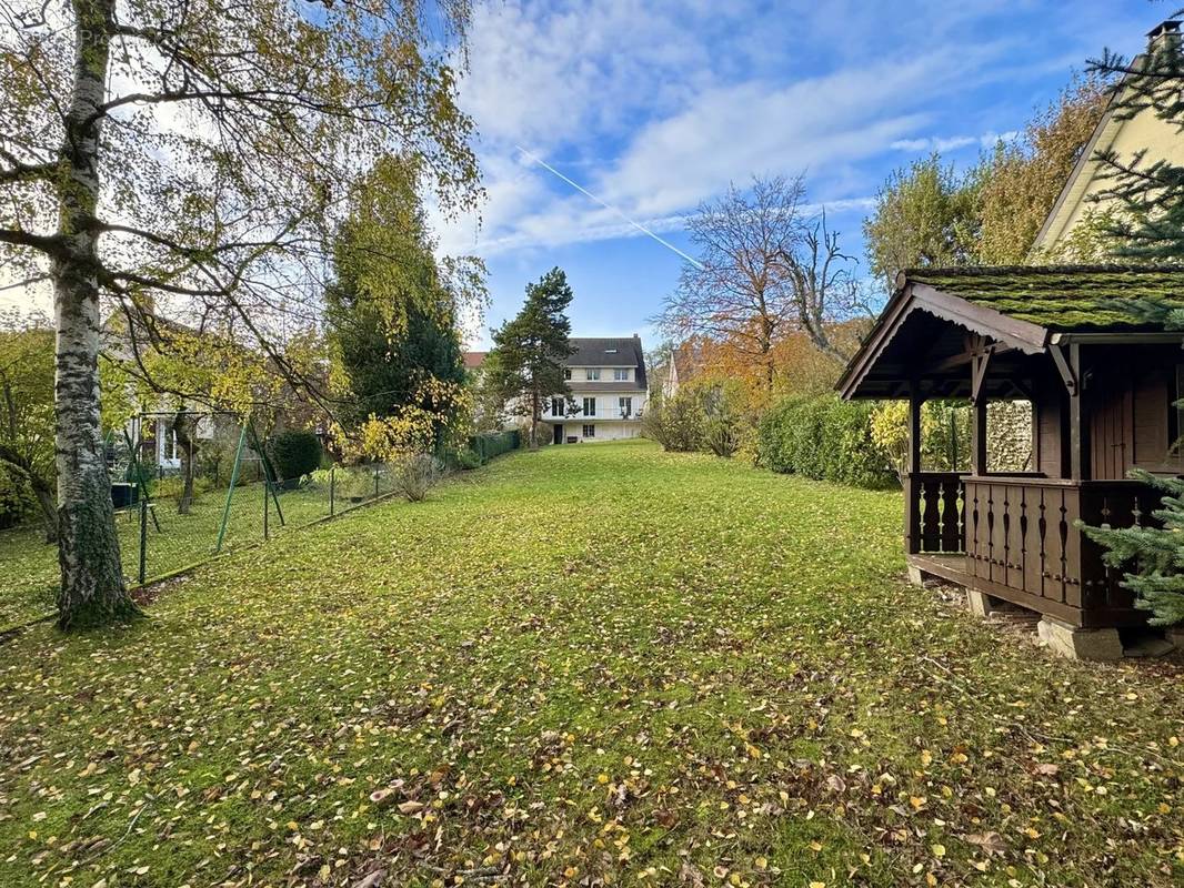 Maison à VERRIERES-LE-BUISSON