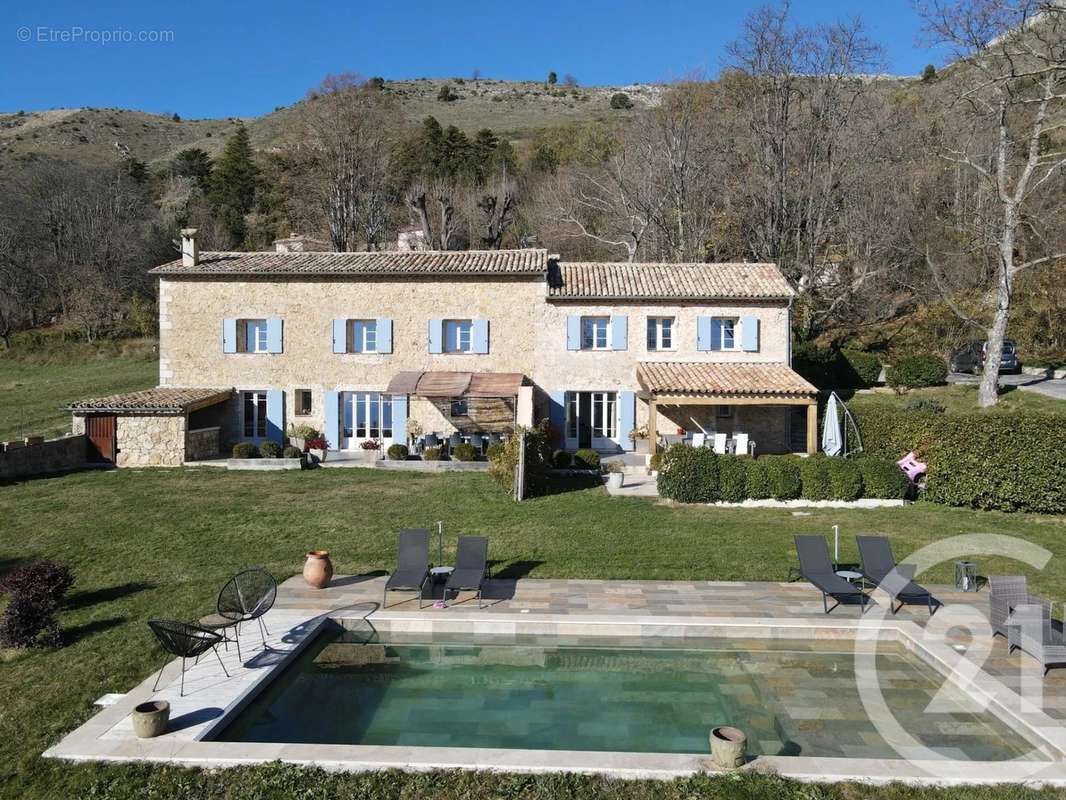 Maison à TOURRETTES-SUR-LOUP