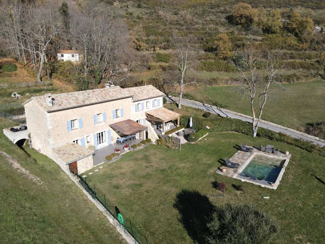 Maison à TOURRETTES-SUR-LOUP