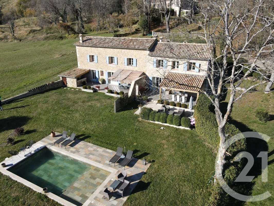 Maison à TOURRETTES-SUR-LOUP