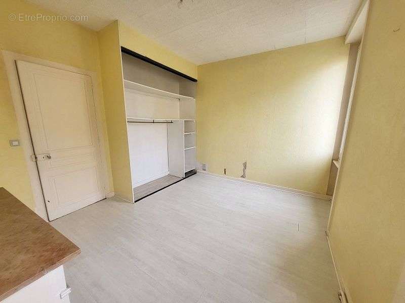 Appartement à MONTROND-LES-BAINS