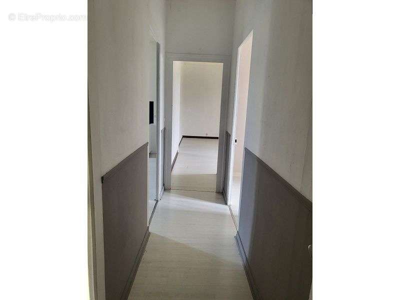 Appartement à MONTROND-LES-BAINS