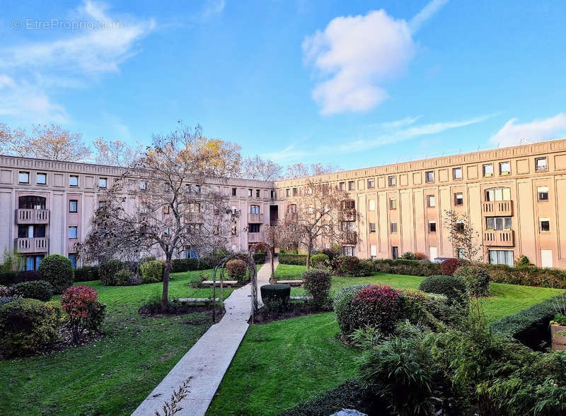 Appartement à MONTIGNY-LE-BRETONNEUX