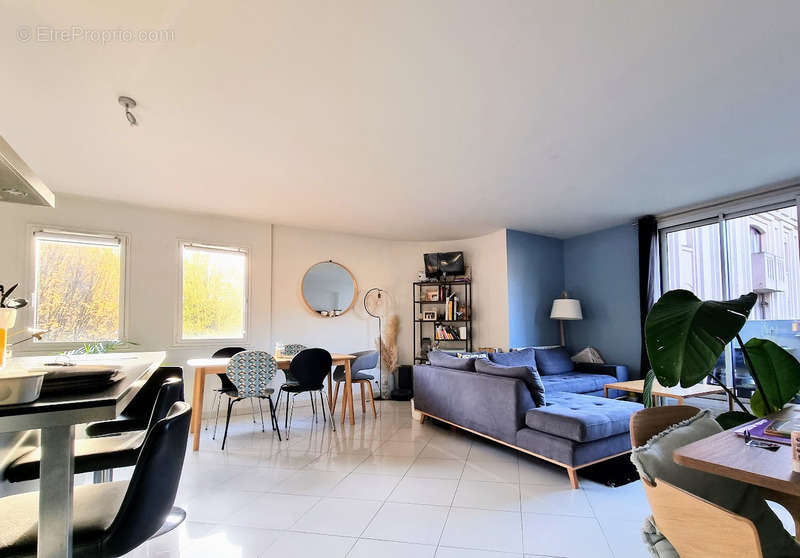 Appartement à MONTIGNY-LE-BRETONNEUX