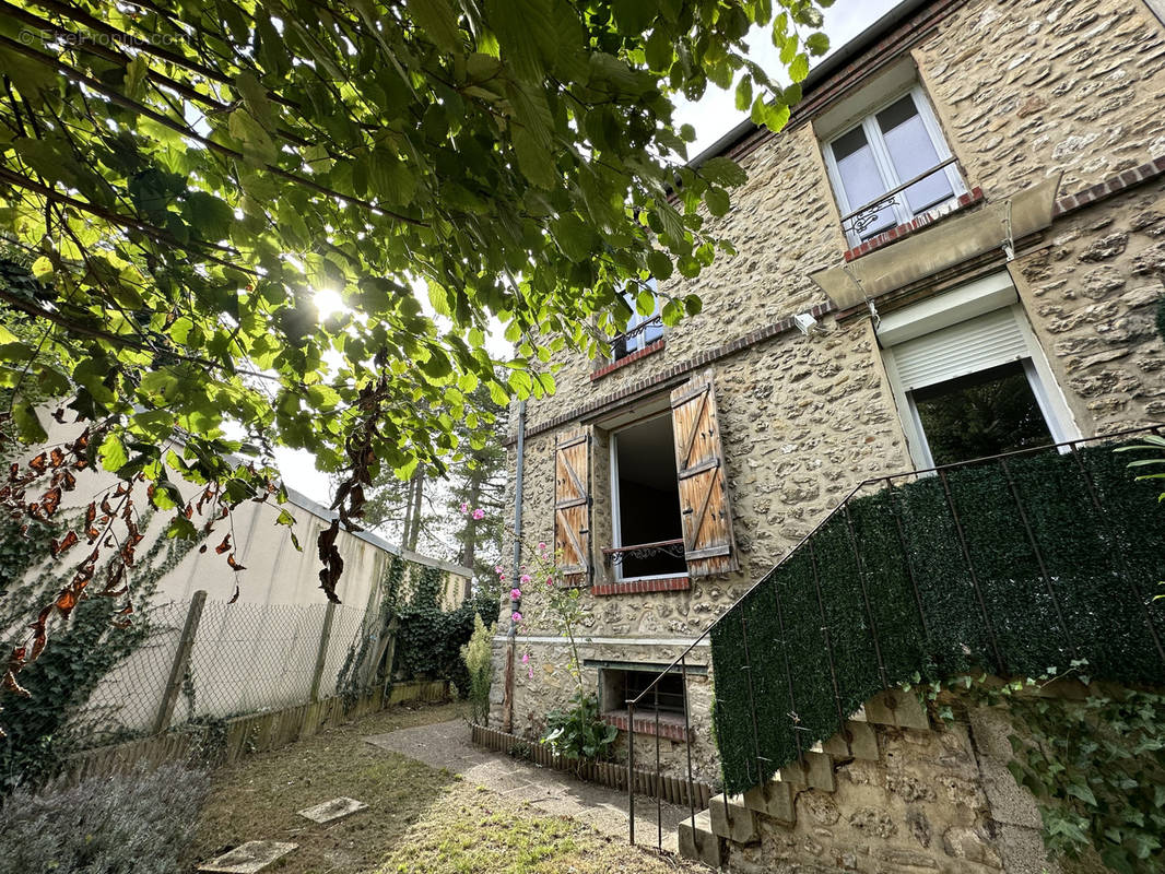 Maison à VAIRES-SUR-MARNE