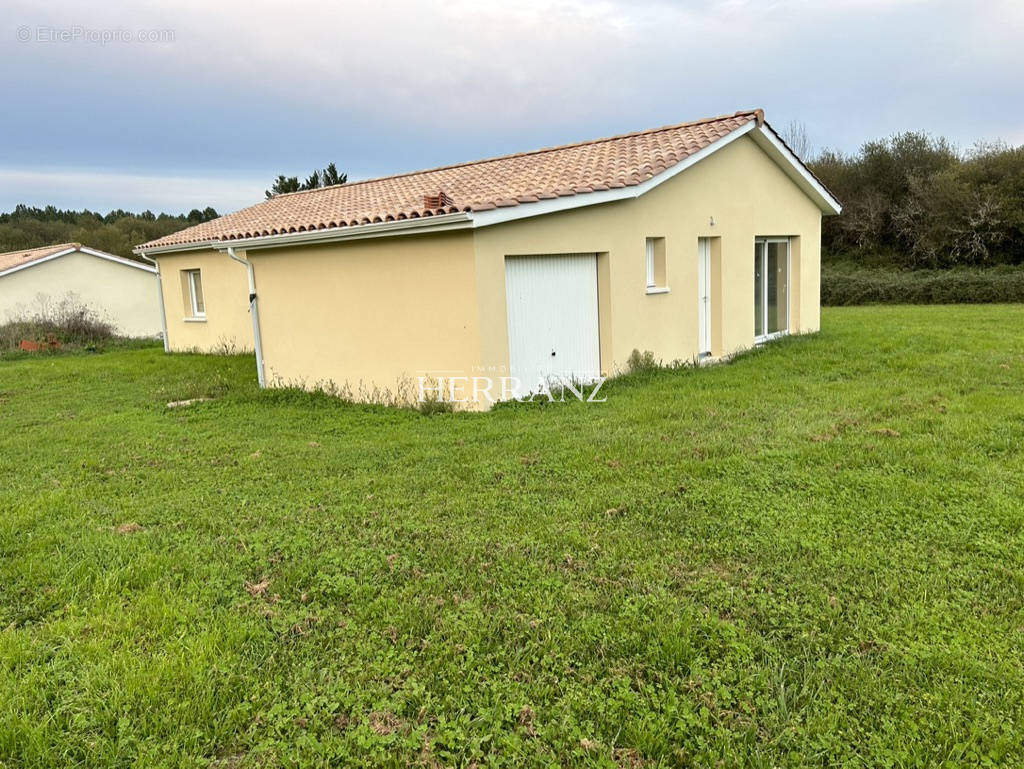 Maison à CASTILLON-LA-BATAILLE