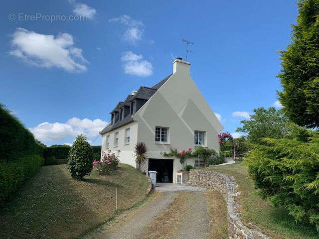 Maison à SAINT-RENAN